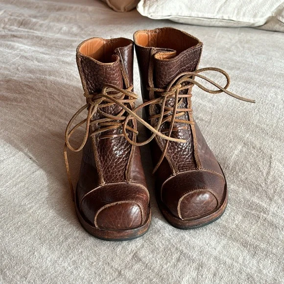 Cydwoq “Pocket” Leather Boots - Picture 4 of 13